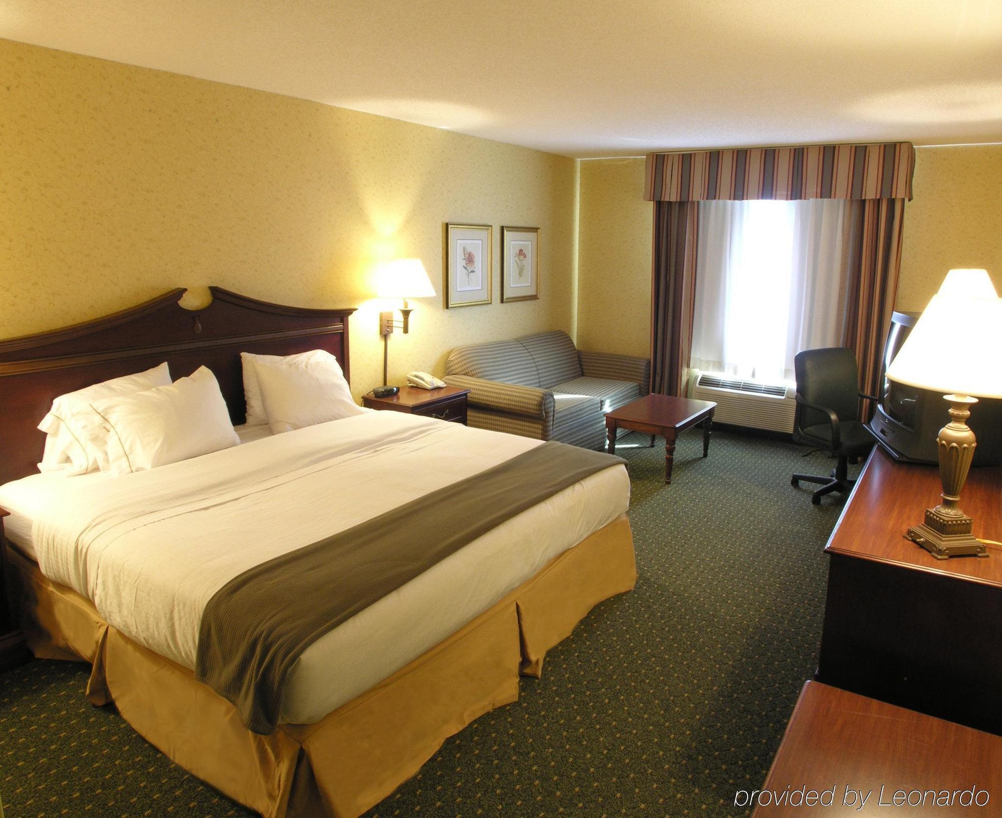 Holiday Inn Express & Suites Williamsburg, An Ihg Hotel Værelse billede